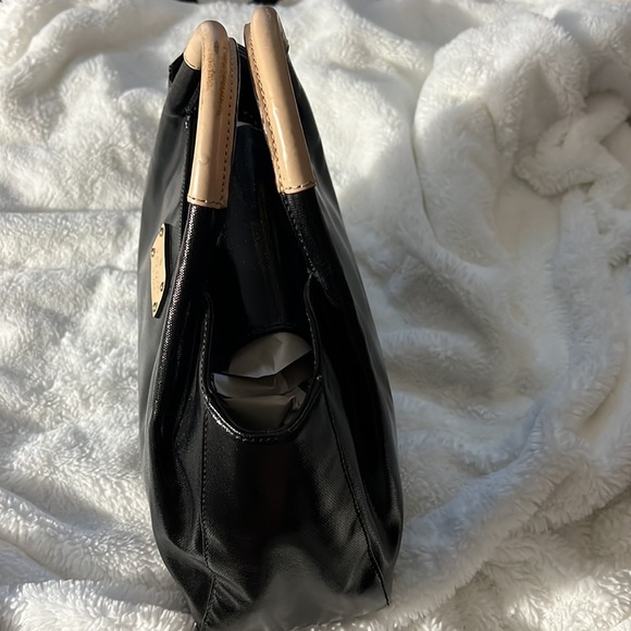 Kate Spade Black and Tan purse. Super cute. - Picture 5 of 14